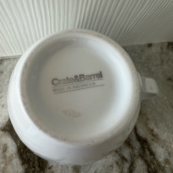 Home Kitchen Crate&Barrel Coffee/ Tea Mugs - Picture 6 of 8